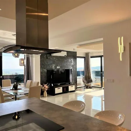 Apartamento With A Swimming Pool Liznjan, Medulin - 21266 Ližnjan