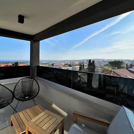 With A Swimming Pool Liznjan, Medulin - 21266 Apartamento